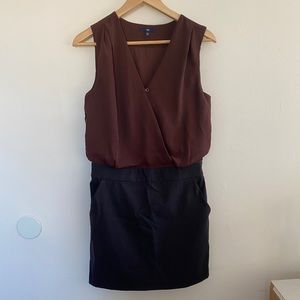 V-neck Dress Sleeveless